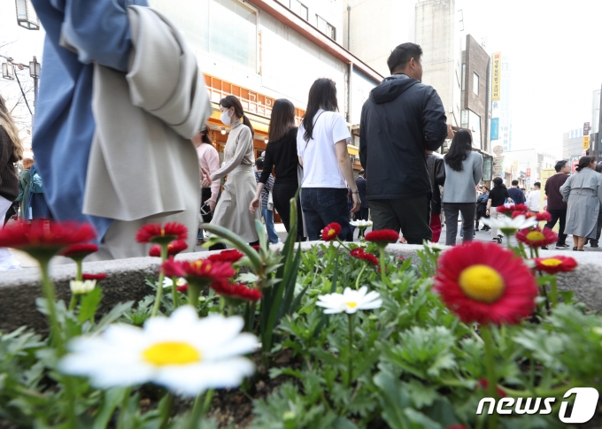   Ÿ 22  α λ絿 Ÿ ȿ  ùε ߰ ű ִ. û ̳   ְ 24 鼭 3        ߴ. 2023.3.22/1  News1 ſ 
