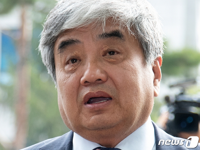 한상혁 방송통신위원장이 22일 오전 서울 도봉구 서울북부지검에 피의자 신분으로 출석하고 있다.. 2023.3.22/뉴스1 ⓒ News1 신웅수 기자
