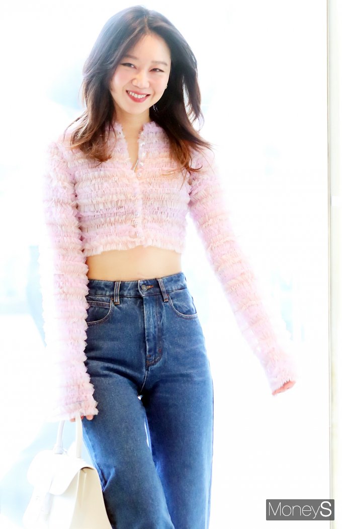 [머니S포토] 공효진, 눈부신 후광…이정도쯤이야