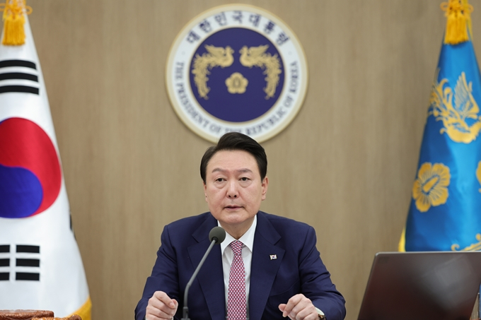 윤석열 대통령이 양곡관리법 개정안에 대해 거부권을 행사할지 관심이 쏠린다. 사진은 지난 7일 용산 대통령실 청사에서 열린 국무회의에서 모두발언을 하는 윤 대통령. /사진=대통령실 제공