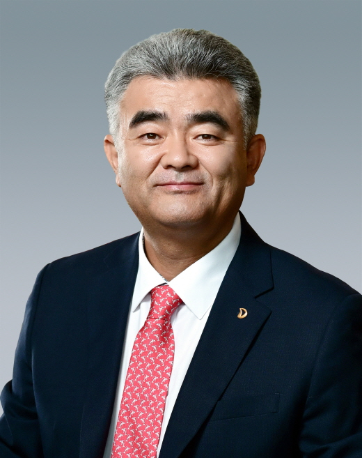 정원주 중흥그룹 부회장이 올해 유가 상승을 기반으로 중동 산유국의 신규 발주가 증가할 것으로 전망됨에 따라 적극적인 해외 수주 활동에 나설 계획이다. /사진 제공=중흥그룹