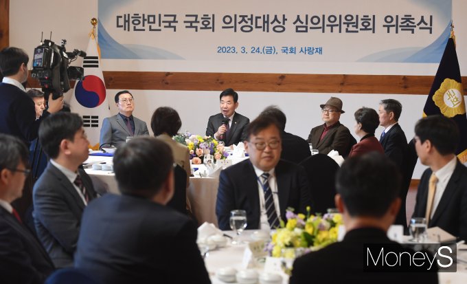 [머니S포토] 김진표 국회의장, 의정대상 심의위원회 위촉 발언