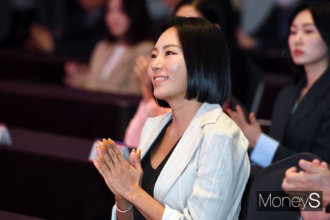 [머니S포토] 이상화 '매력적인 똑단발'