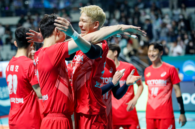 남자 프로배구 현대캐피탈과 한국전력이 충남 천안 유관순체육관에서 남자 프로배구 플레이오프(PO) 1차전을 치른다. 사진은 지난 22일 준플레이오프에(준PO)서 승리한 한국전력. /사진=뉴스1