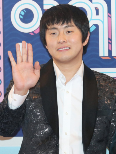 지난 24일 방송된 MBC '나 혼자 산다'에서는 그룹 비투비 멤버 이창섭이 출연해 내향적인 성향의 일상을 공개했다. 기안84가 지난해 12월29일 서울 마포구 상암 MBC 미디어센터에서 열린 '2022 MBC 방송연예대상' 시상식에서 포즈를 취하고 있는 모습. /사진=뉴스1