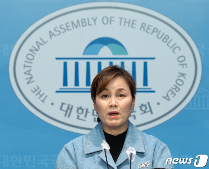 임오경 더불어민주당 대변인이 19일 오전 서울 여의도 국회 소통관에서 한일 정상회담 관련 브리핑을 하고 있다. 2023.3.19/뉴스1 ⓒ News1 이재명 기자