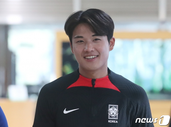 [사진] 인터뷰 참석하는 설영우