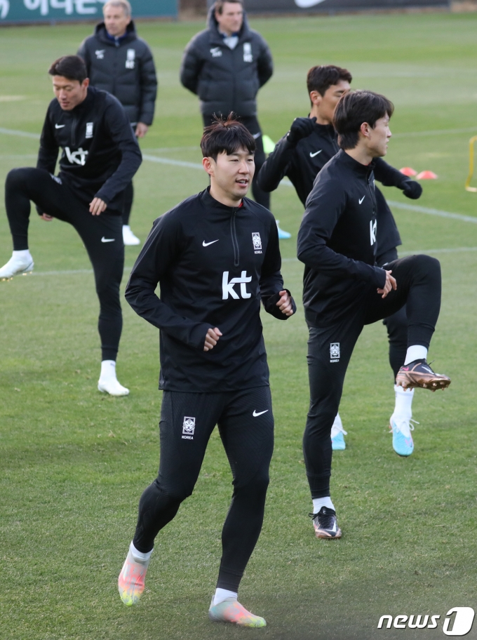 [사진] 훈련 매진하는 손흥민