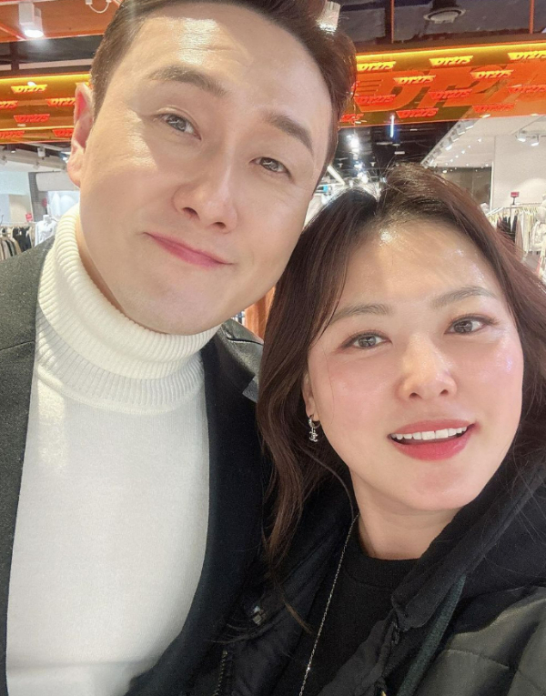 코미디언 김원효와 심진화 부부가 각자 전 애인에 대해 폭로전을 벌였다. 사진은 김원효(왼쪽)과 심진화. /사진=심진화 인스타그램