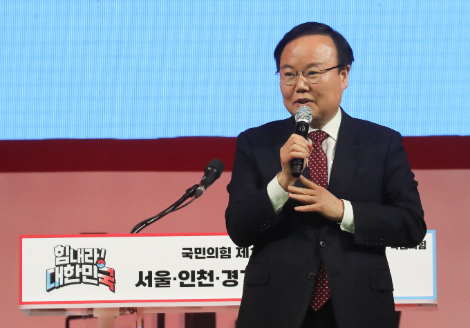  친이준석계가 김재원 수석 최고위원의 '전광훈 목사 우파 천하통일' 발언 논란에 쓴소리를 내뱉었다. 사진은 지난 2일 경기 고양체육관에서 열린 국민의힘 제3차 전당대회 서울·인천·경기 합동연설회에서 정견발표를 하는 김 최고위원. /사진=뉴스1
