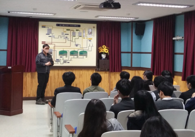 안산시(시장 이민근)는 다음달 3일부터 시민을 대상으로 폐기물 처리시설 견학과 폐기물 처리과정을 체험할 수 있는 견학프로그램 '2023 클린투어'를 시행한다고 28일 밝혔다. / 사진제공=안산시