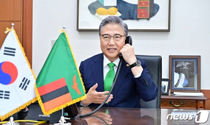 박진 외교부 장관이 28일 스탠리 카송고 카쿠보 잠비아 외교장관과 전화통화를 했다. (외교부 제공) 2023.3.28/뉴스1