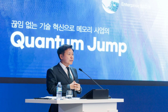 박정호 SK하이닉스 부회장이 미국 투자 계획을 29일 재확인했다. 사진은 이날 주주총회에 참석한 박 부회장. /사진=SK하이닉스 제공
