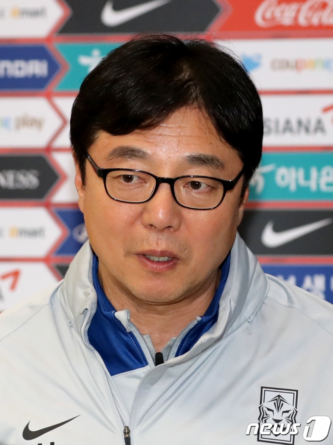 [사진] 도하컵 전승 우승 이끈 황선홍 U-23 축구 대표팀 감독
