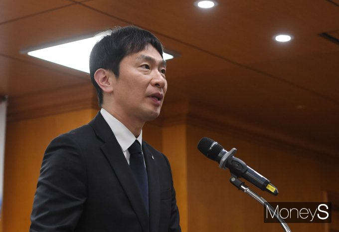 이복현 금융감독원 원장이 17일 오후 서울 중구 은행회관에서 열린 '빅테크의 금융업 진출진단 및 향후과제 세미나'에서 축사를 하고 있다./사진=장동규 기자