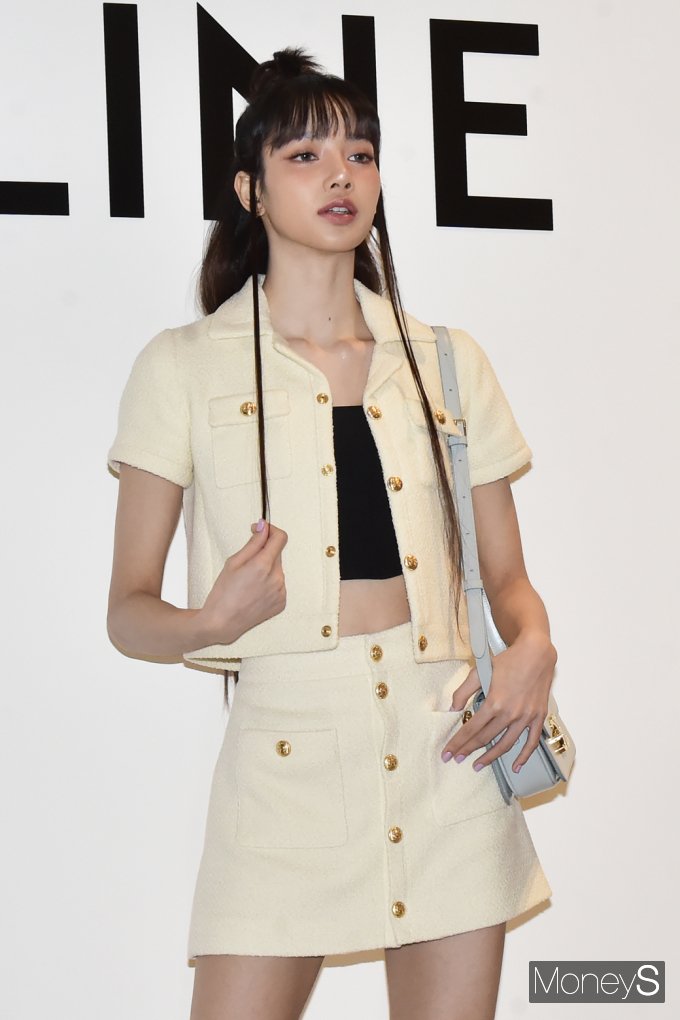 [머니S포토] 블랙핑크 리사, 비현실적 미모 소유자