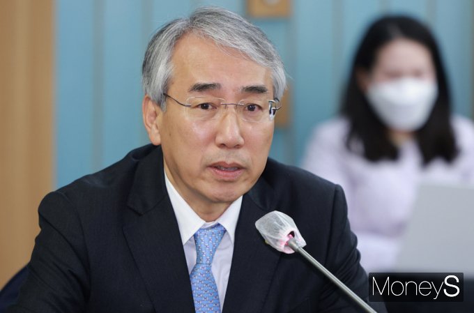 [머니S포토] 이석준 농협금융지주 