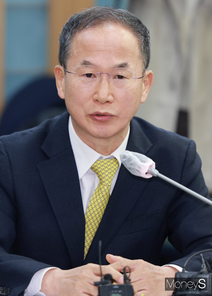 [머니S포토] 금융당국·금융지주사 간담회, 발언하는 양종희 KB금융지주 부회장
