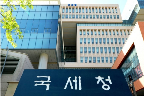  국세 체납액이 가장 많이 쌓여 있는 지역은 서울 강남세무서이며 지난해 세금을 가장 많이 걷은 세무서는 서울 남대문세무서인 것으로 나타났다./사진=뉴스1