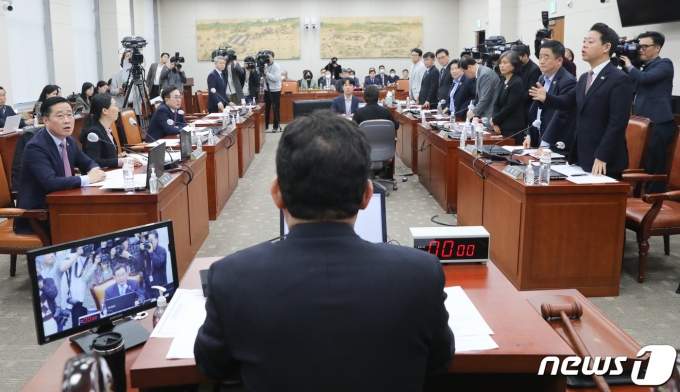 서울 여의도 국회 교육위원회에서 3월31일 열린 정순신 자녀 학교폭력 진상조사 및 학교폭력 대책 수립을 위한 청문회 2023.3.31/뉴스1 ⓒ News1 허경 기자