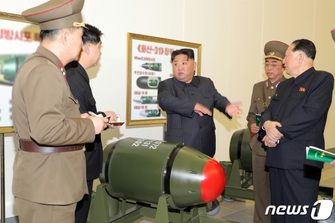 ( 뵿Ź=1) =   뵿 Ѻ񼭰  27 ٹ ȭ  ߴ. [ 밡.  . DB . For Use Only in the Republic of Korea. Redistribution Prohibited] rodongphoto@news1.kr