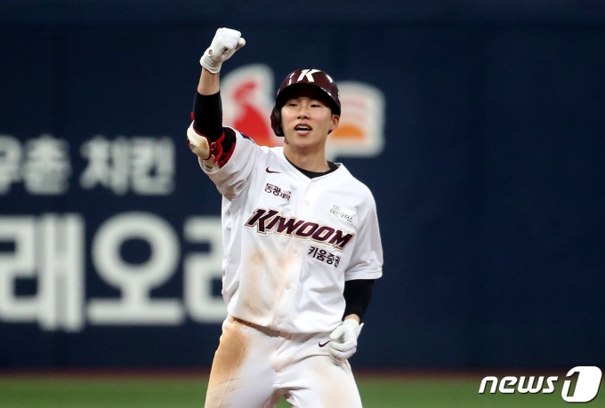 [사진] 동점타 친 키움 김혜성
