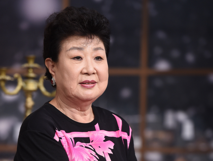  원로가수 현미(본명 김명선)가 4일 오전 별세했다. 사진은 지난 2014년 8월 서울 강서구 인근 스튜디오에서 열린 채널A '웰컴 투 시월드' 기자간담회에 참석한 고 현미. /사진=뉴스1