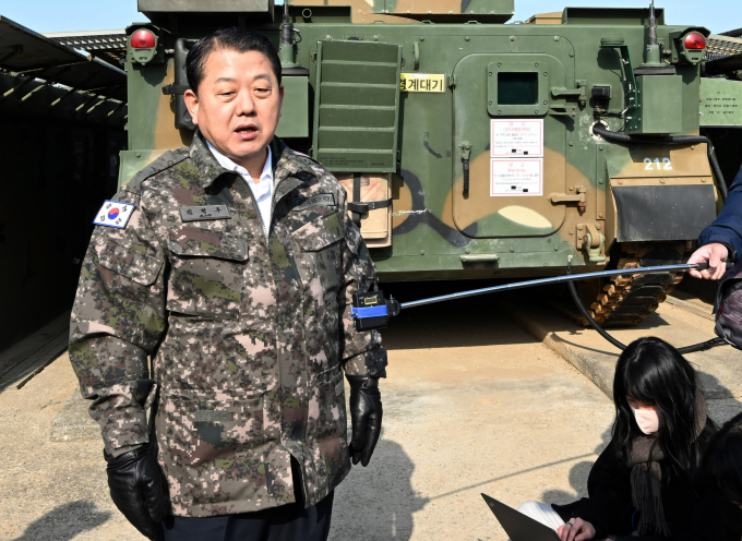 김병주 더불어민주당 의원이 미국 중앙정보국(CIA)의 감청 의혹을 언급하며 서울 용산 대통령실 졸속 이전을 비판했다. 사진은 지난 1월19일 경기 파주시 소재 방공부대에 방문한 김 의원. /사진=뉴스1