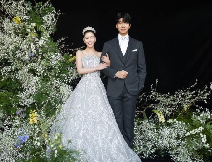 배우 이승기와 이다인의 결혼식에 이서진과 이선희가 불참해 손절설이 불거졌다. /사진=휴먼메이드 공식 인스타그램