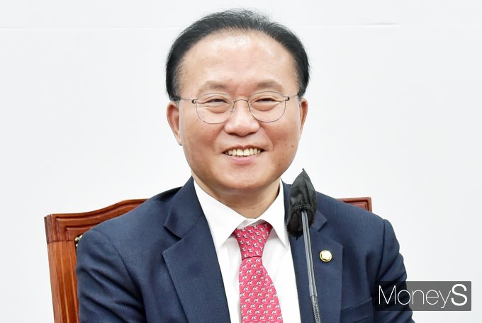 윤재옥 국민의힘 원내대표가 총선 승리가 진정한 정권교체라고 밝혔다. 사진은 10일 서울 여의도 국회에서 열린 최고위원회의에서 발언하는 윤 원내대표. /사진=임한별 기자