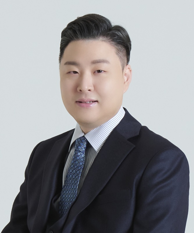 패션그룹형지는 올해 1분기 매출이 전년 동기 대비 15% 증가한 543억원을 기록할 것으로 예상된다. /사진=패션그룹형지