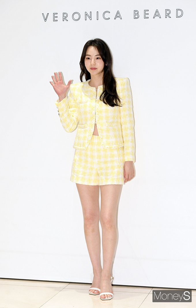 [머니S포토] 안소희, 화사한 봄 패션