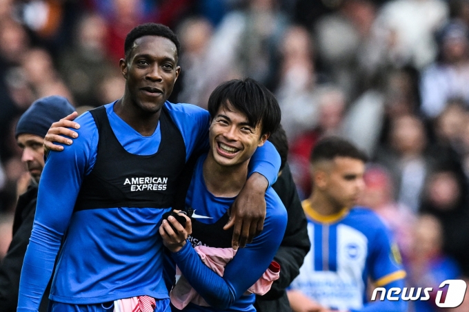 브라이튼의 미토마(오른쪽) ⓒ AFP=뉴스1