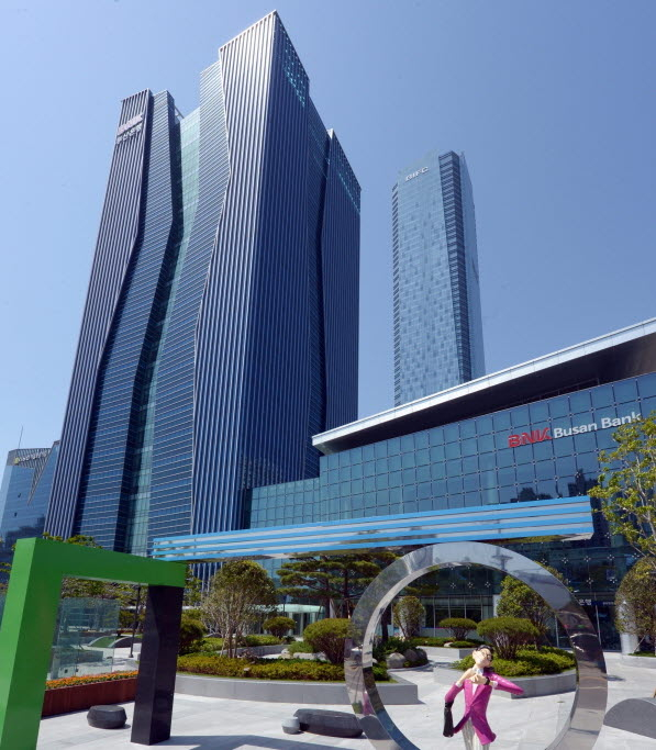 부산은행 본점 전경/사진=부산은행