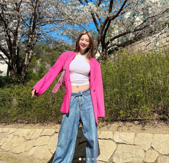 배우 클라라가 오랜만에 한국을 찾아 관객들과 만났다. /사진=클라라 인스타그램