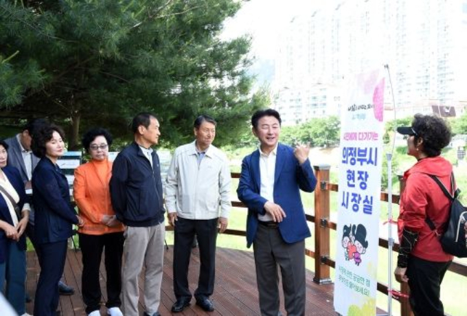  김동근 의정부시장이 시민과 자연이 공존하는 아름다운 의정부를 만들고자 중랑천, 부용천 등 생태하천을 중심으로 '걷고 싶은 명품도시 조성 사업'에 적극 힘쓰고 있다. / 사진제공=의정부시