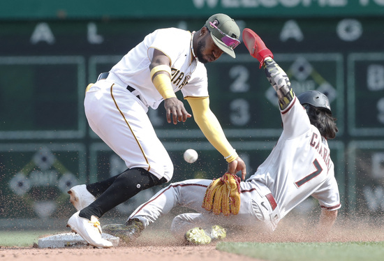 미국 프로야구 메이저리그(MLB) 피츠버그 파이리츠가 애리조나 다이아몬드백스에 패하며 루징시리즈(3연전 1승2패)를 기록했다. 사진은 이날 애리조나와 피츠버그의 경기 모습. 사진=로이터