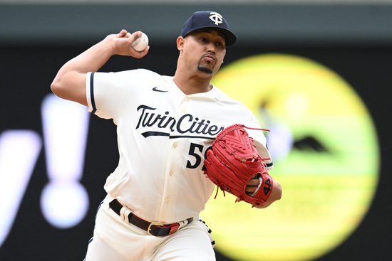 미국 프로야구 메이저리그(MLB) 미네소타 트윈스의 마무리 투수 조안 듀란이 25일(한국시각) 올시즌 빅리그에서 가장 빠른 104.6마일(약 168.3㎞)의 공 던졌다. 사진은 올시즌 듀란의 투구 모습. /사진=로이터