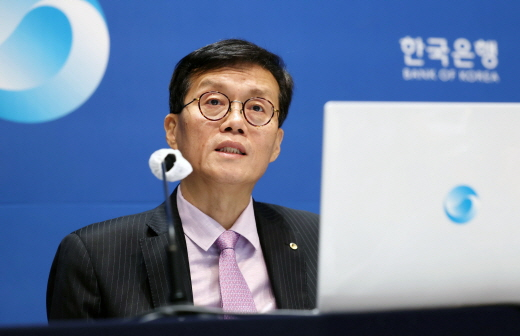 이창용 한국은행 총재는 금리 추가 인상 가능성을 시사하며 부동산 가격이 다시 상승할 가능성은 배제했다. /사진=뉴스1