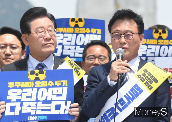 발언하는 박광온 더불어민주당 원내대표(오른쪽)/사진=장동규 기자