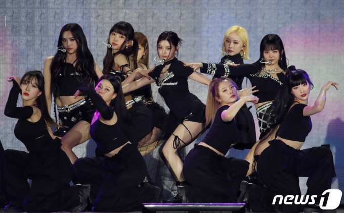 [사진] 에버글로우, 유혹