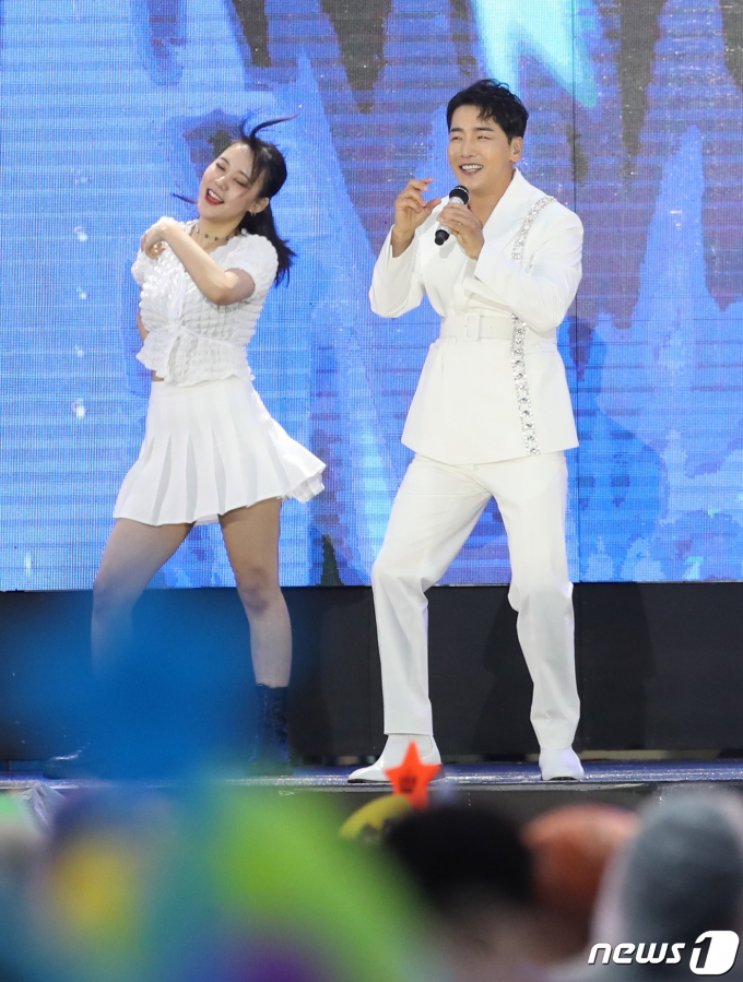 [사진] 박군, 한잔해 한잔해