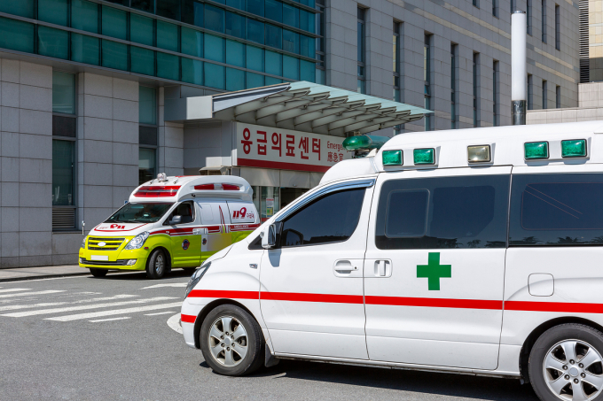 29일 오전 4시 19분쯤 강원 인제군 상남면 상남리 한 야영장에서 일가족 4명이 일산화탄소 중독 추정사고로 병원으로 이송됐다. /사진=이미지투데이 