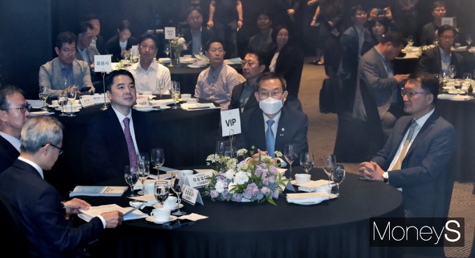 [머니S포토] 과기부 이종호, 차세대 네트워크 도약 '6G포럼' 출범, 참석