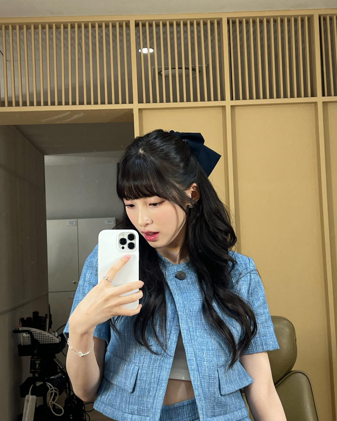 오마이걸 아린, 'MZ 거울셀카' 도전…