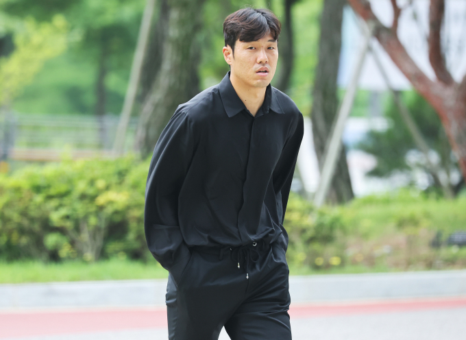 병역법 위반으로 불구속 기소된 축구선수 석현준이 선고 공판에 출석하고 있다. /사진= 뉴스1
