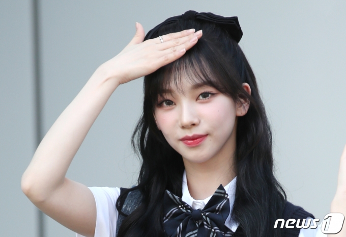 [사진] 카리나, 앞머리 사수