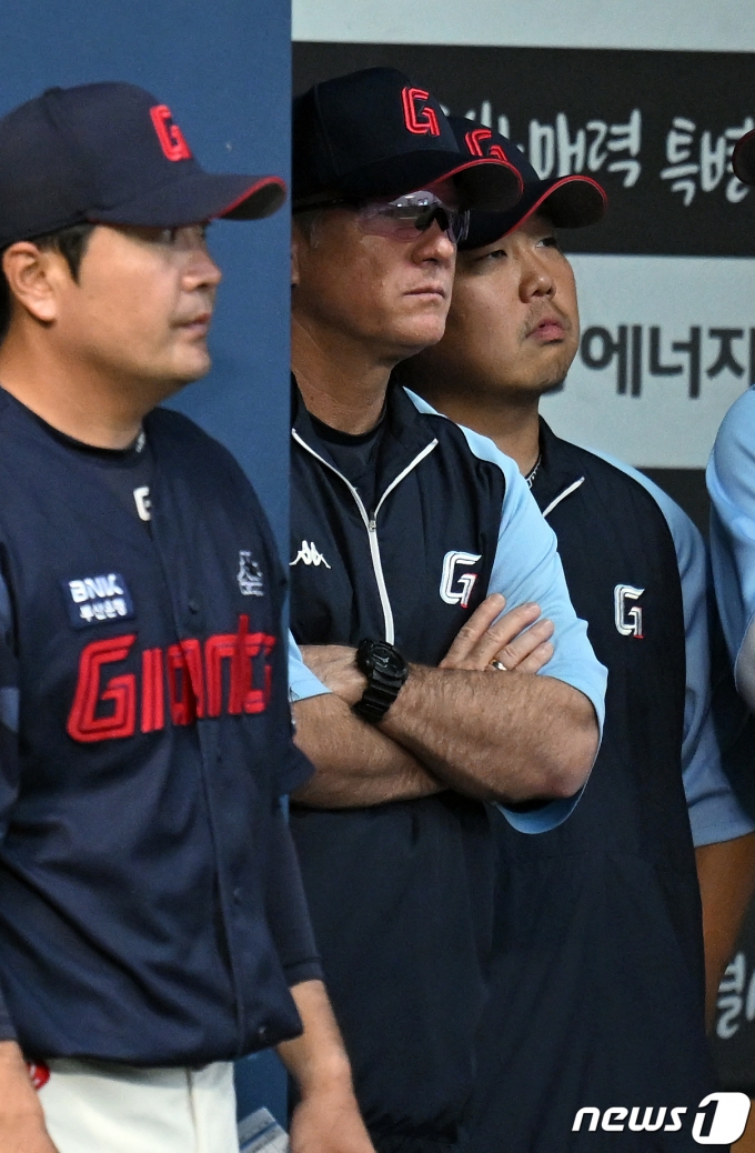 [사진] 초반 실점에 끌려가는 롯데