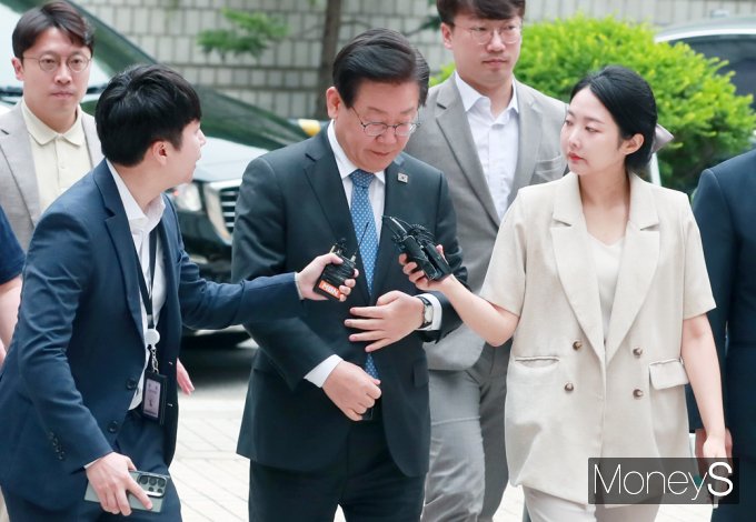 [머니S포토] 이재명 野 대표, 5주만에 선거법 위반 공판 출석
