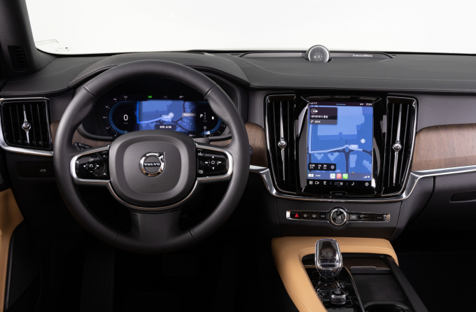 볼보가 애플 카플레이 사용자들을 위한 SW 무선 업데이트를 진행한다. /사진=볼보자동차코리아